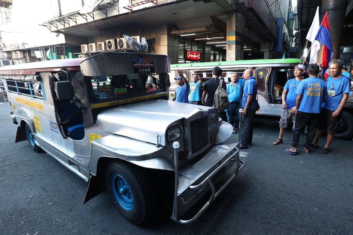 PhilstarNews's tweet photo. DINGGIN ANG HINAING!

Transport group PISTON, together with various multi-sectoral organizations, formed the “No to Oil Price Hike” Coalition as they urged more jeepney drivers to join a two-day transport strike along Aurora Boulevard in Quezon City on Thursday.

The groups called on the national government to scrap the oil deregulation law and remove VAT and excise taxes to help cushion the impact of continued fuel price hikes.

📸 The STAR/ Miguel de Guzman