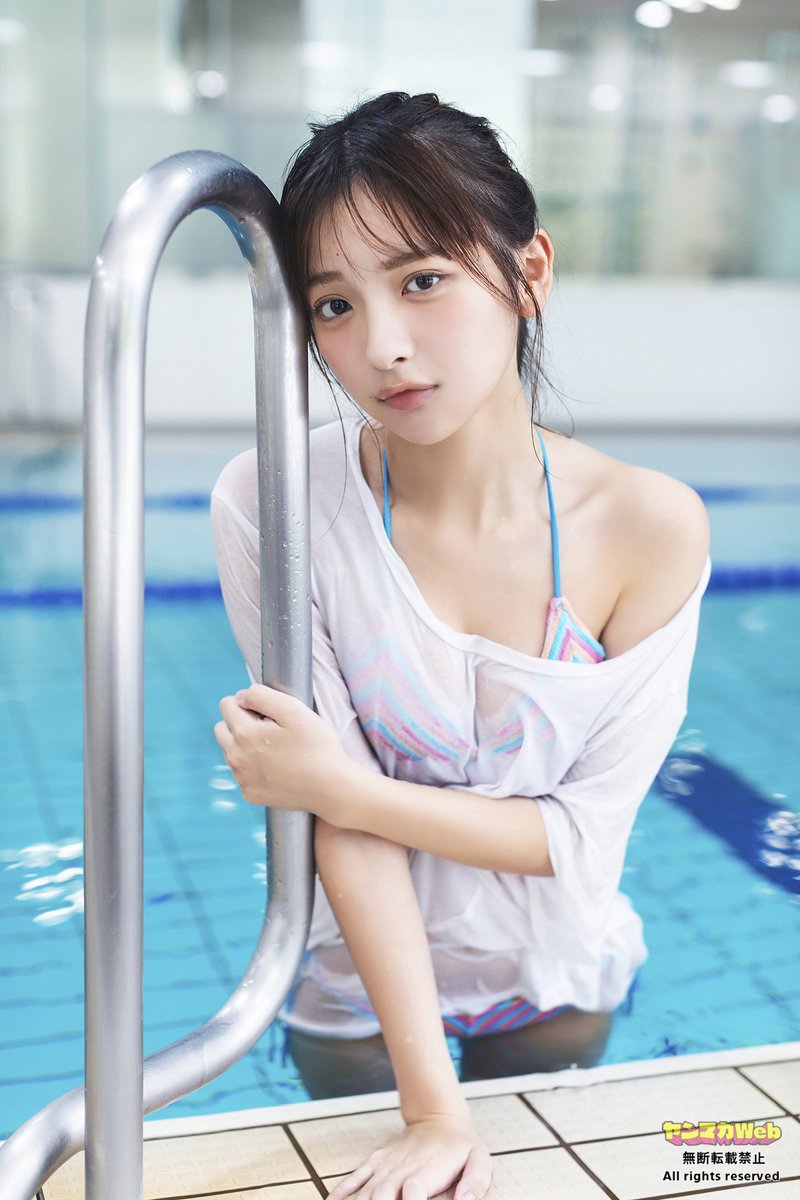 yanmaga_g's tweet photo. 『#ヤンマガアザーっす！』更新✨

本日発売のヤンマガ18号‼️
#一ノ瀬瑠菜（@ichinose_luna）ちゃんが約2年ぶりにヤンマガの表紙&amp;巻頭グラビアにカムバック🥳
可愛すぎる美少女は、時を経てちょっぴり大人に――✨

本誌未公開カットはコチラ👇
https://t.co/jocPWncoAJ https://t.co/oyKvjaU7Be