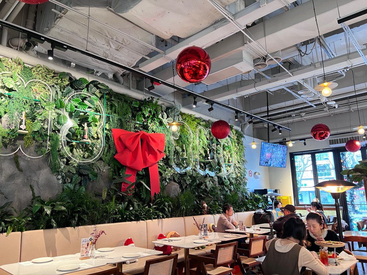 Vivienne green tweet media