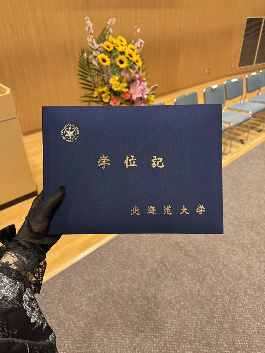 Eva 🦚 tweet media