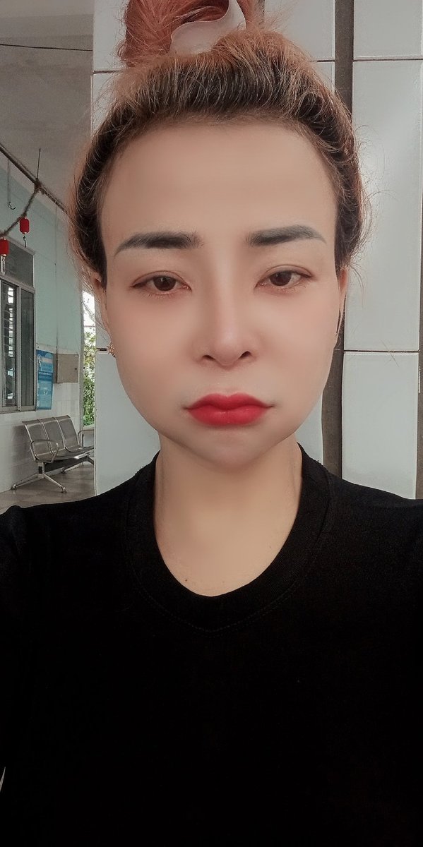 bé Bông tweet media