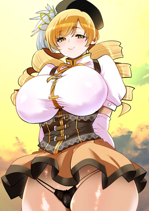 涼しい顔してエグいパンツはいてるマミさん。