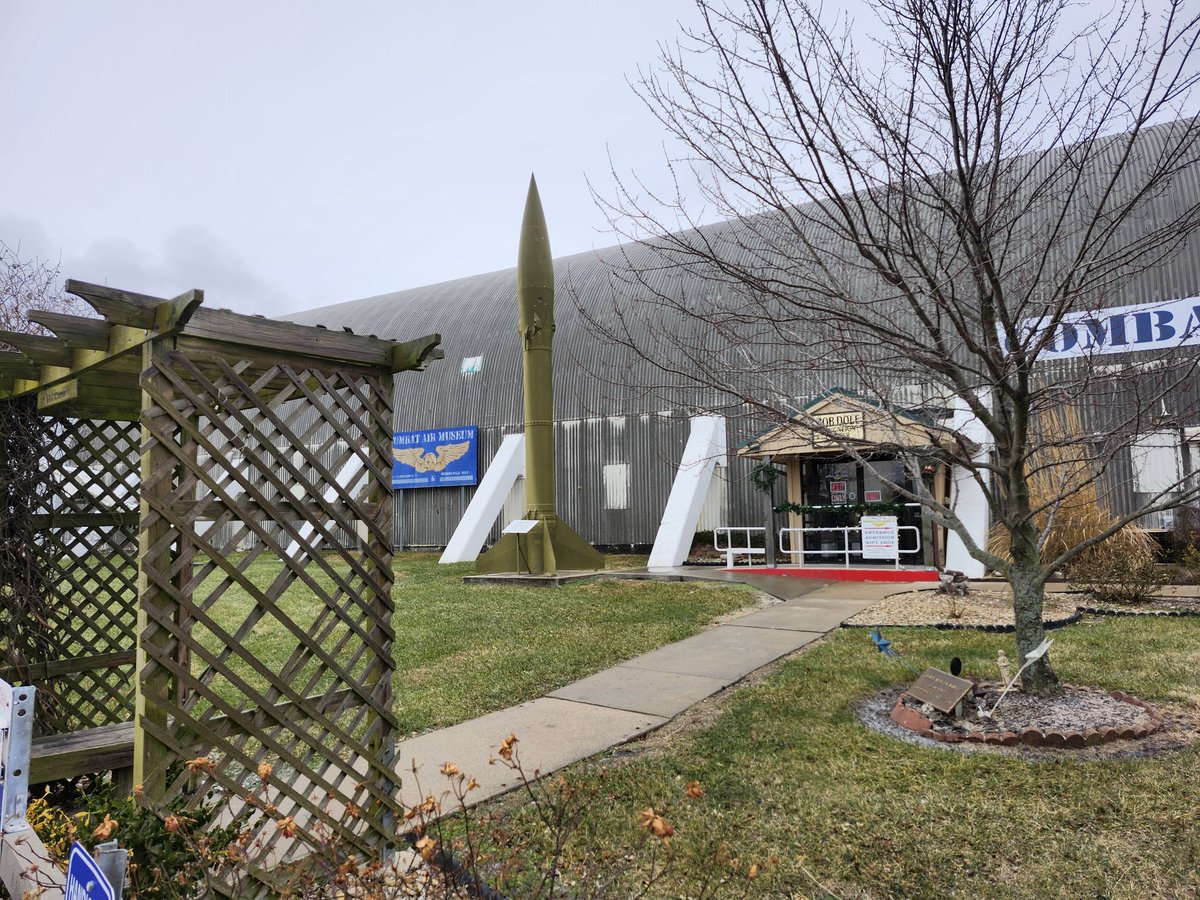 Family Well Traveled tweet media