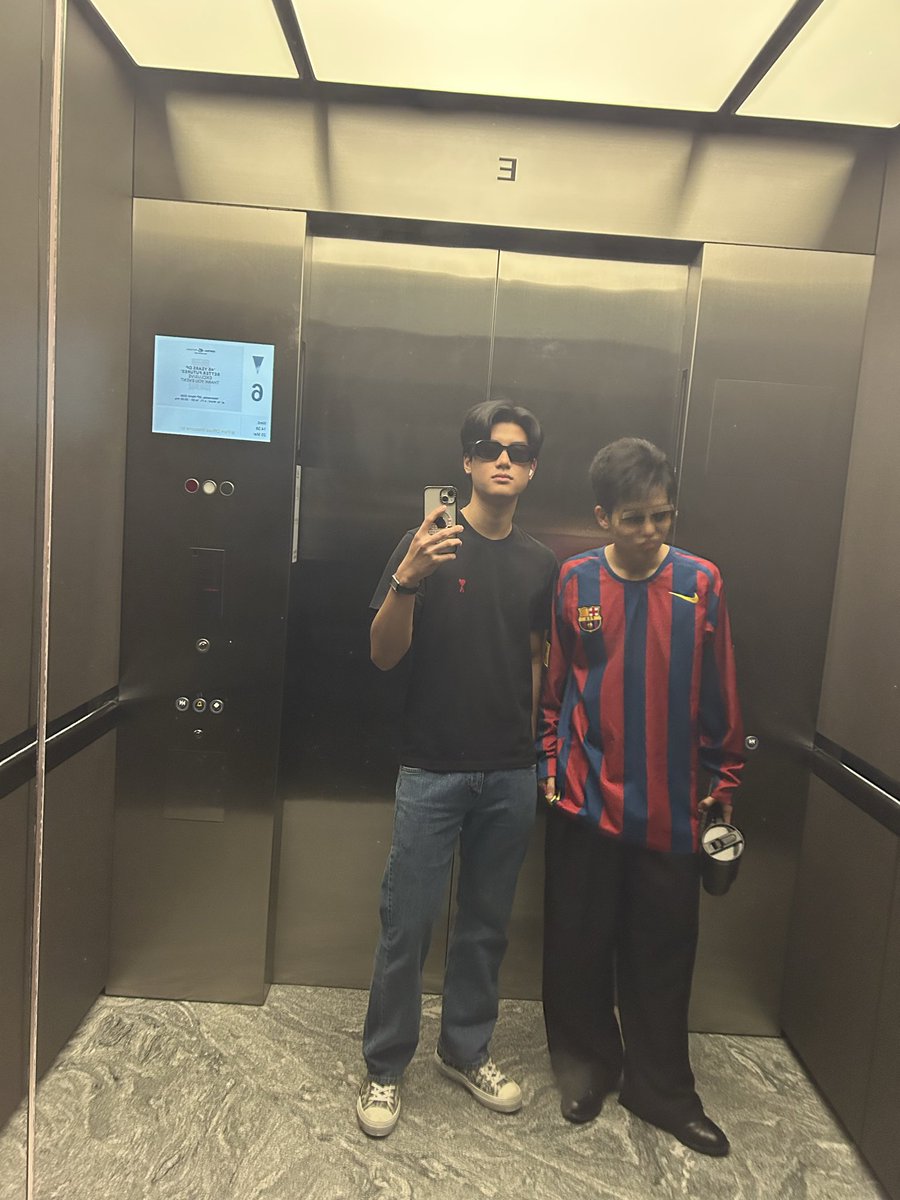 njprompt tweet media