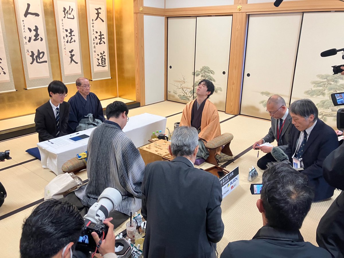 神戸新聞文化部 tweet media