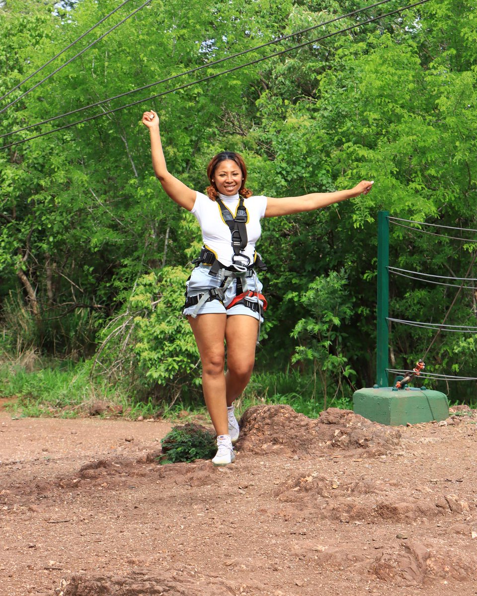 Lavish Living tweet media