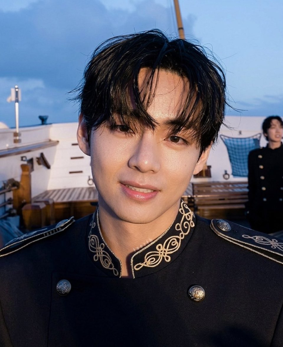 esny || eddie mustache truther tweet media