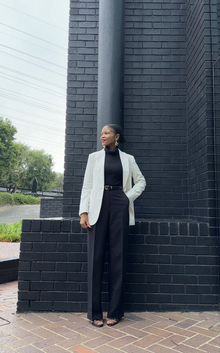 mvelase_buyie tweet media