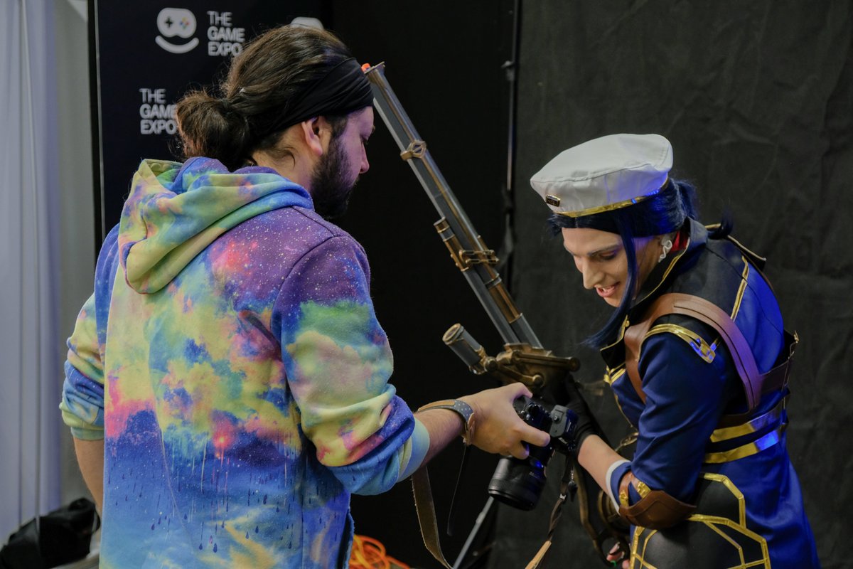 TheGameExpo's tweet photo. A HUGE thank you and shoutout to the incredible Cosplay Photowall photographers at #TGX !
Thank you for making cosplayers shine all weekend long 🌟
Cosplayers and Photographers; we love seeing your photos so please keep tagging us 💙 https://t.co/Wa1kWqIHNX