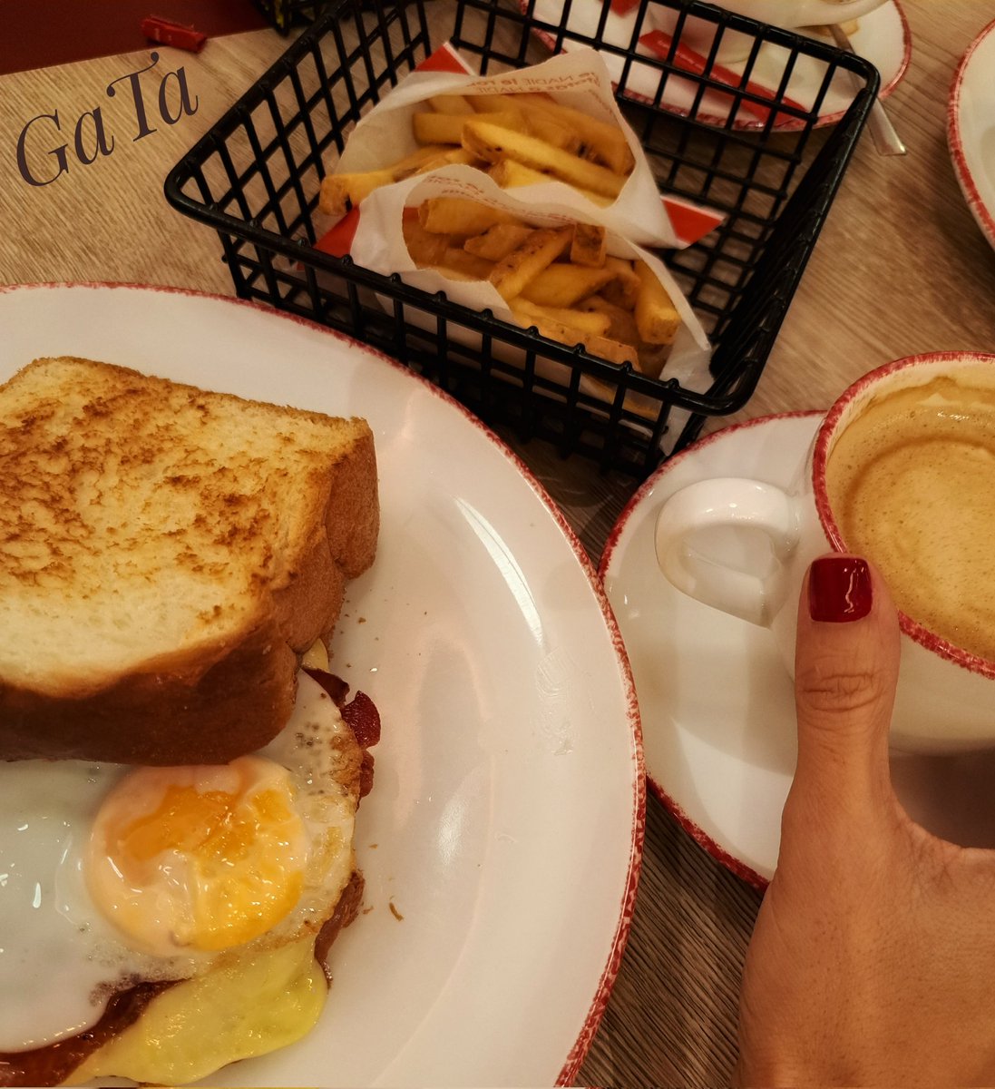 Lα Gαƚα Eɳ Tυ Tҽʝαԃσ tweet media