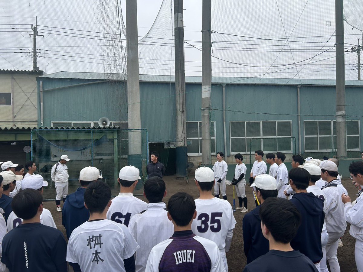 hiraishi_yosuke's tweet photo. ご縁を頂き、群馬県立前橋高等学校硬式野球部の練習に行ってきました！
文武両道で歴史のある高校です。
初めてなのにほとんどの生徒が質問や声を掛けてくれました！
これは勇気がいり、出来そうでなかなか出来る事ではありません。
生徒のギラギラした目、良かったです😌 https://t.co/Gm4pOdDOz5