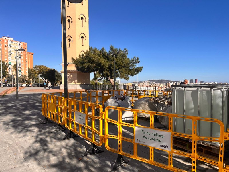 apropcornella's tweet photo. Cornellà destina 3,2 milions d'euros a la millora de voreres i està previst que es desenvolupi en dos anys.
El Pla de Voreres contempla una setantena d’actuacions a voreres de tots els barris de #Cornellà.
Més info 👉https://t.co/EQHvrFju5g https://t.co/Dy5OZJzgur