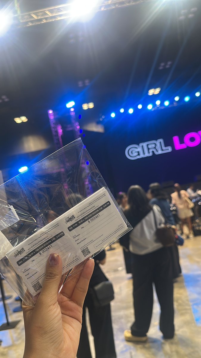 dot(h)ingforyou 🎟️📦🧾💟 tweet media