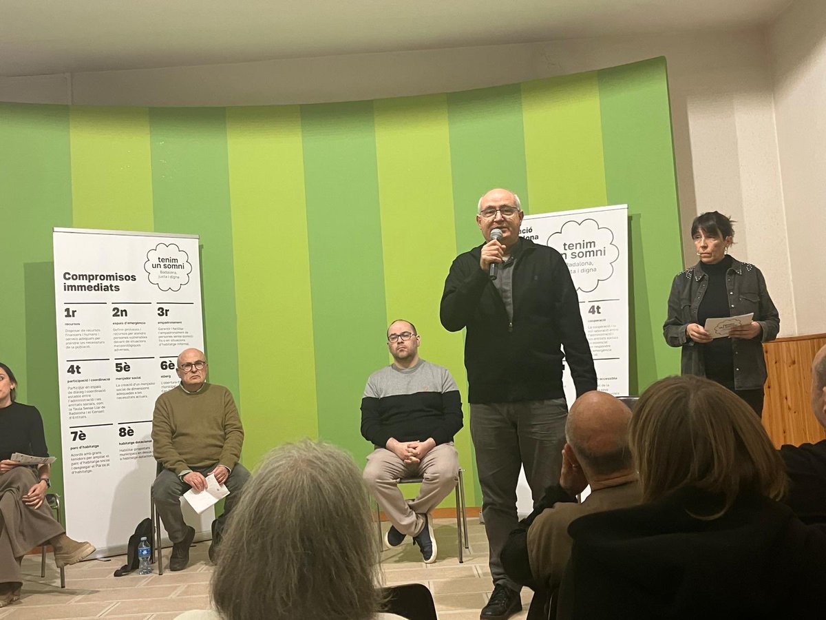 FAVBBadalona's tweet image. Per una Badalona Justa i digna la @FAVBBadalona vam a ser-hi  presents a la presentació de Tenim un somni #TenimUnSomni #Dignitat