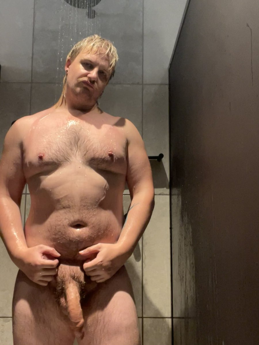 JacksinKnight's tweet photo. Let’s hit the showers 💦 https://t.co/FNEBQxWLSH
