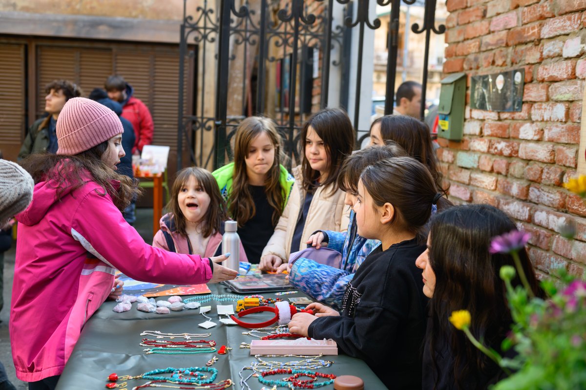 UNDPGeorgia's tweet photo. Spring Social Market brought together entrepreneurs &amp; persons with disabilities, showcasing inclusion in action.

Products by #WomenEntrepreneurs, inclusive workshops &amp; active participation opened pathways for employment &amp; stronger community ties.

Supported by 🇬🇧@UKaid &amp; 🇺🇳@UNDP https://t.co/sSkhn2keqG