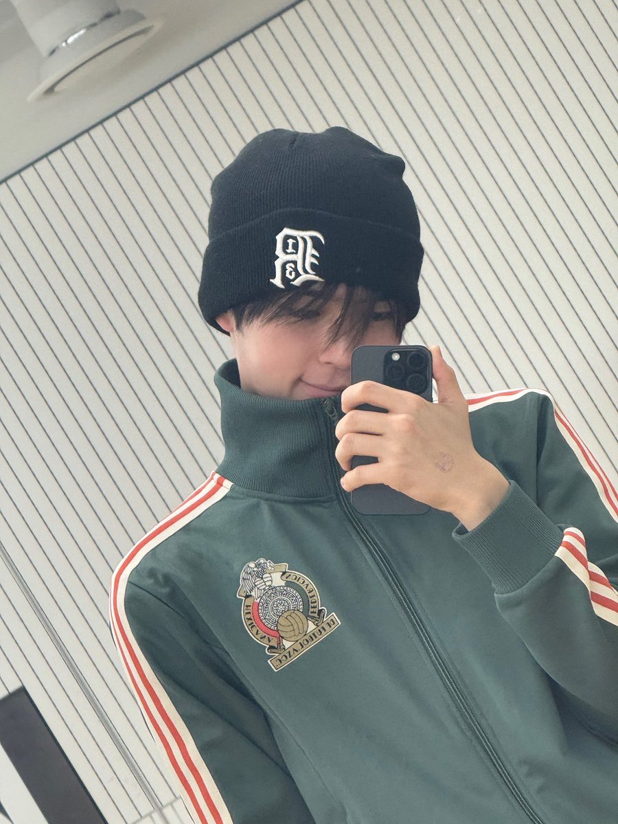 isa 𖤓𖥔☪︎ tweet media