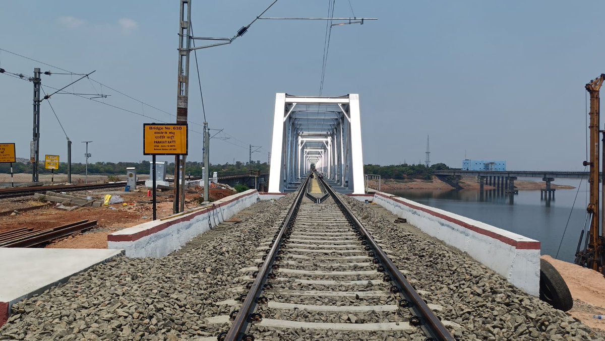 South Western Railway tweet media