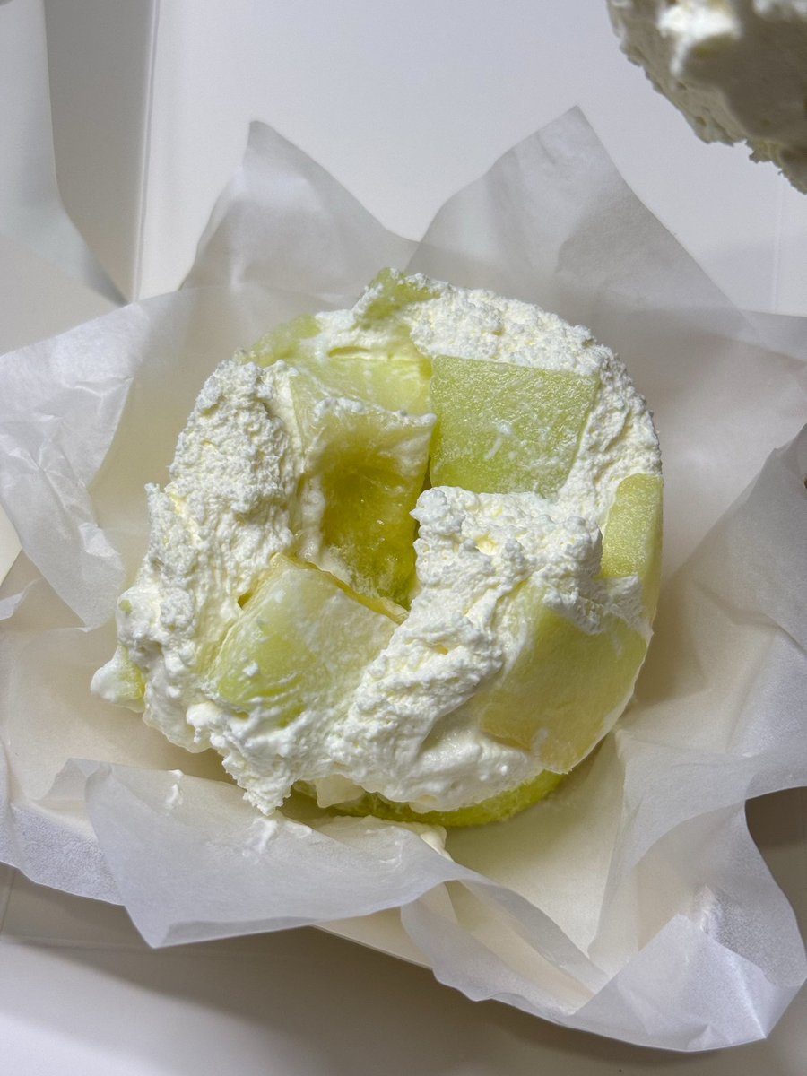 ลอปอ. tweet media