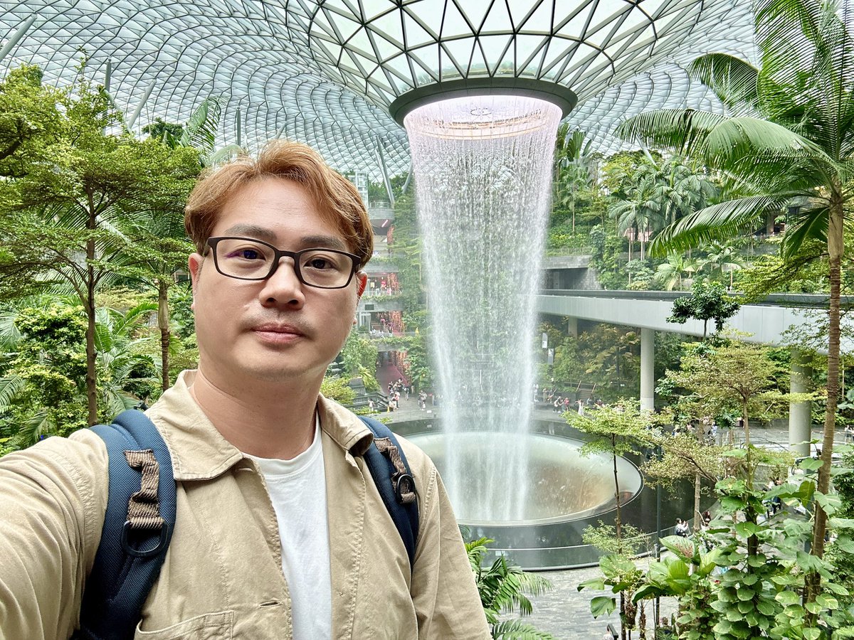 EthanChen704's tweet photo. 久しぶりのシンガポール！ https://t.co/1plCTIVqNa