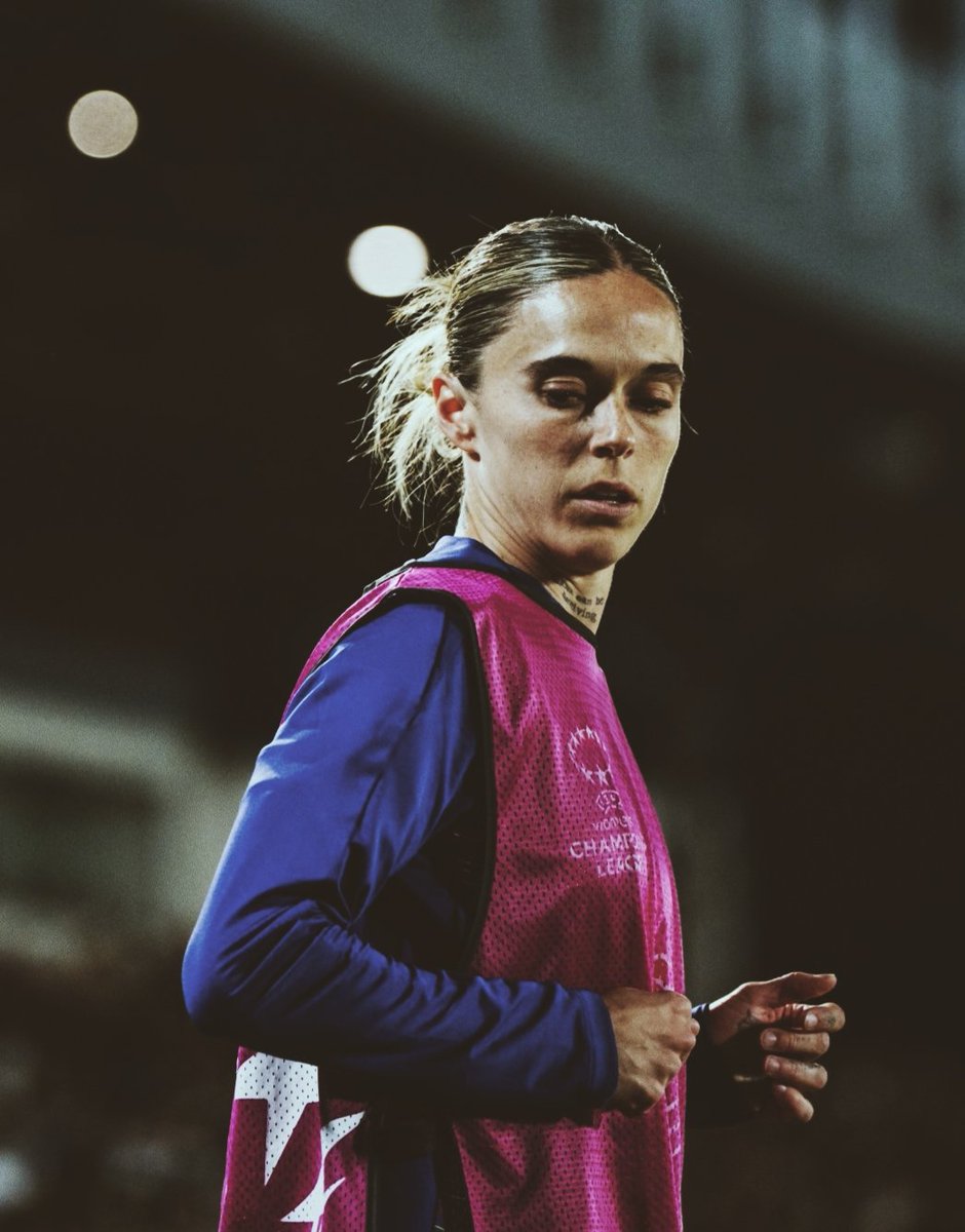 fan account of Mapi León tweet media