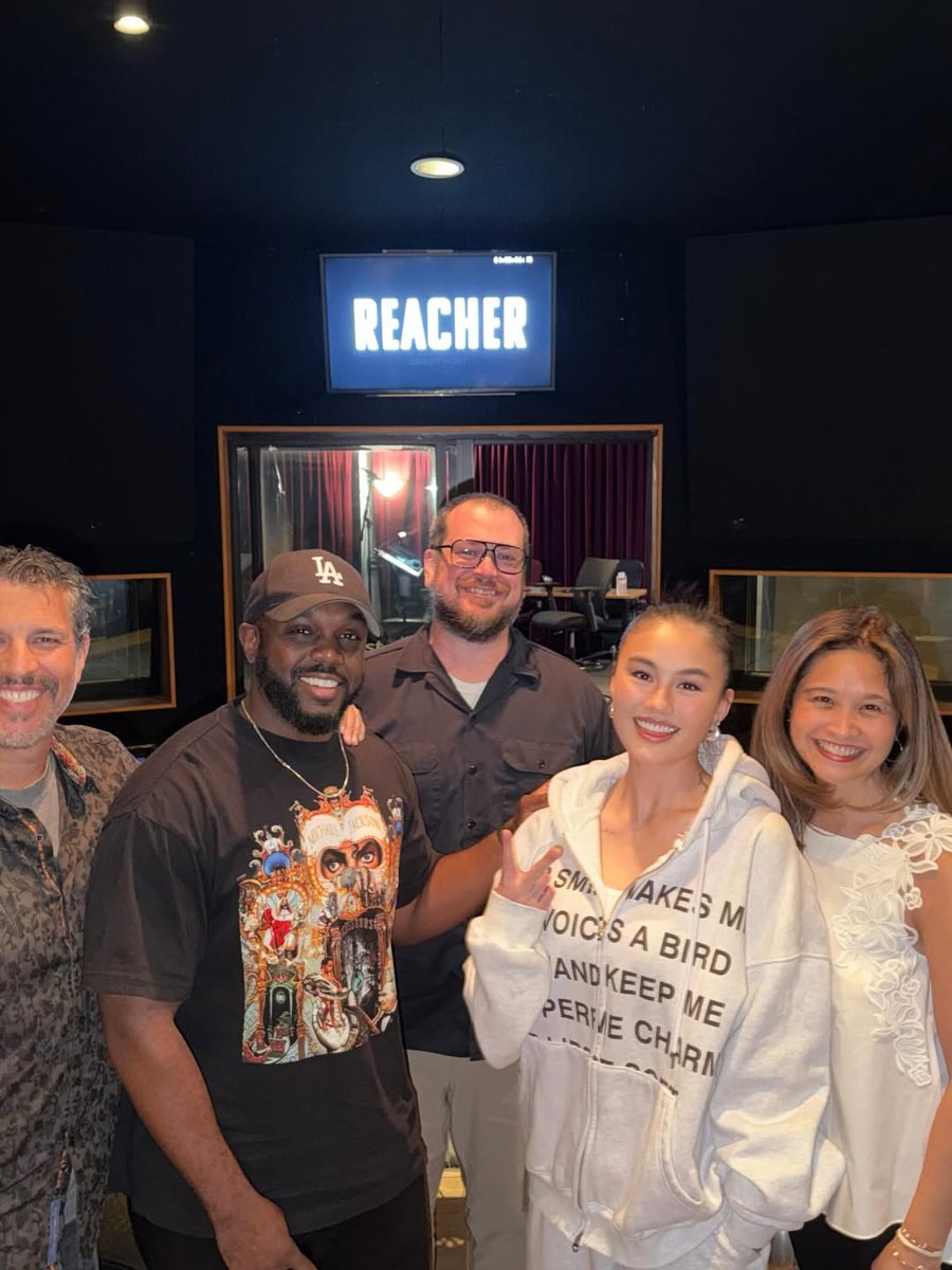 interNEZional's tweet photo. Actress @agnezmo in the studio with the team of #REACHER S4 https://t.co/WytKJJTkpq