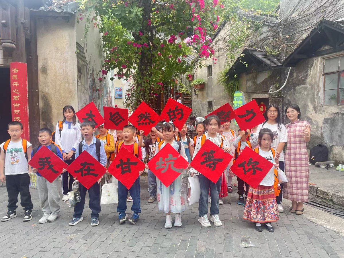 Herr Vorragend tweet media