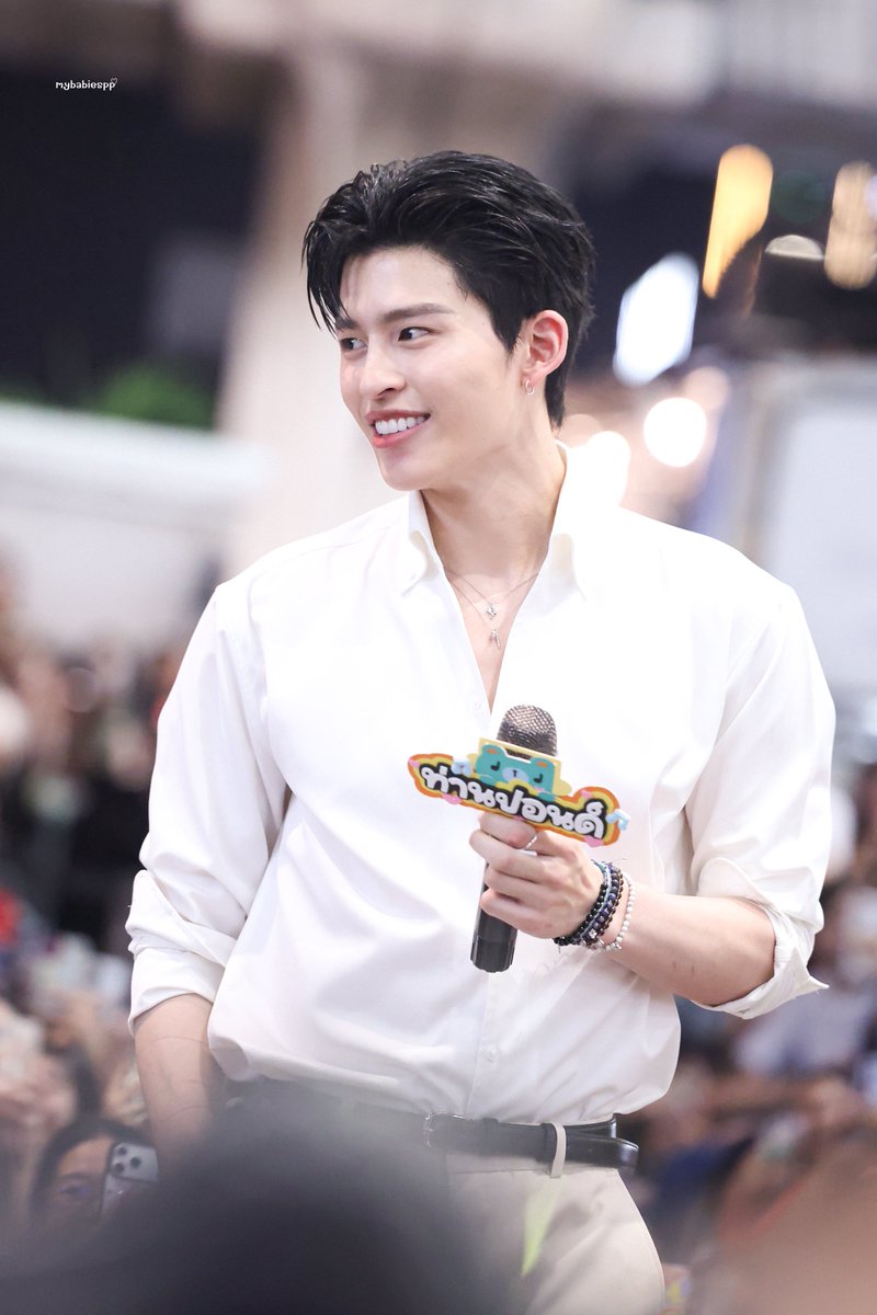 mybabiespp's tweet photo. 20260325 : RAVIPA SIAM CENTER

ท่ายืนน้องเขานะ 🥹

POND AT RAVIPA SIAM CENTER
#RAVIPAxPondNaravit
#ppnaravit @ppnaravit https://t.co/TiUWtdzEFG