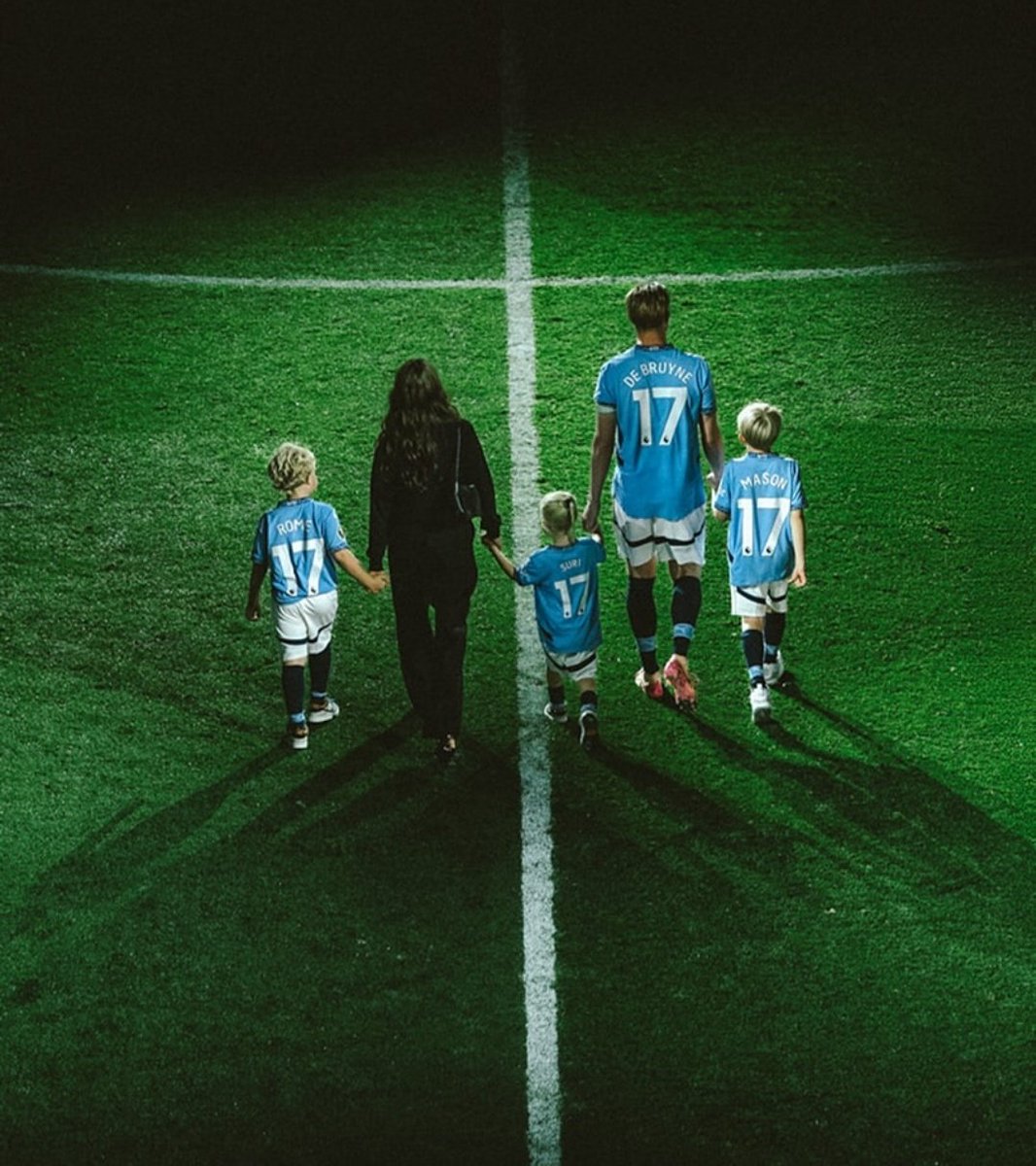 Insider City tweet media