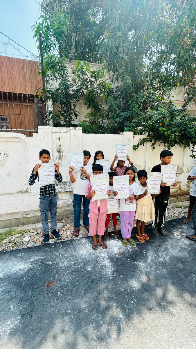 NgoPrf's tweet photo. 🌸✨ Spreading Smiles, Sharing Care ✨🌸
Today, Public Research Foundation distributed “Share &amp; Care Kits” to underprivileged children in Lucknow, UP
Let’s continue to share, care, and uplift those who need it the most. 🌱
#ShareAndCare #PublicResearchFoundation #Lucknow https://t.co/qGLKSsq0zX