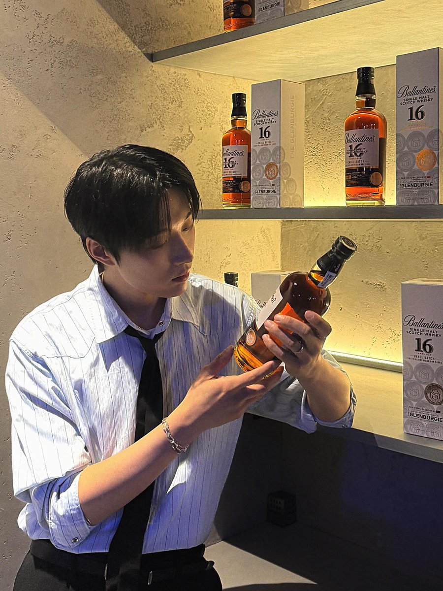 LUNA ❩ tweet media