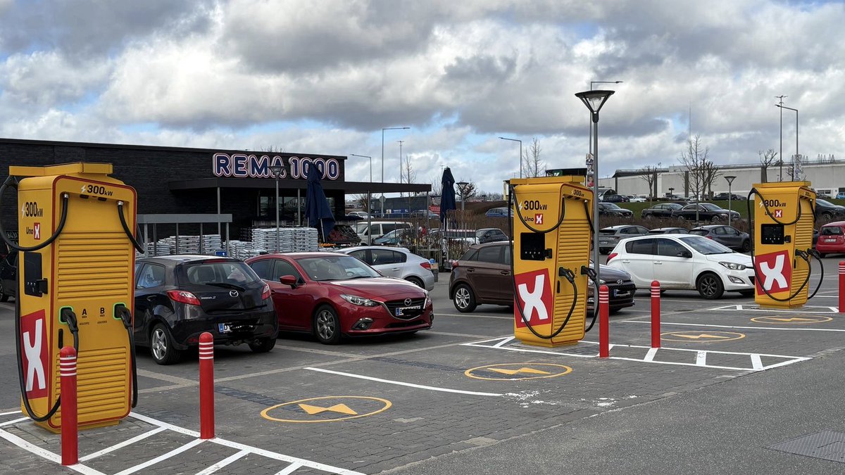 Uno-X ultrafast EV charging tweet media