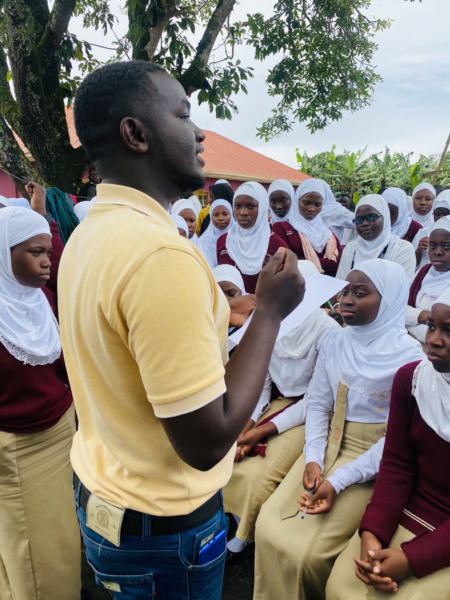 AYHAP_'s tweet photo. Empowering the next Generation while at Kamengo secondary school fort portal Uganda https://t.co/tkxNVwNeq3