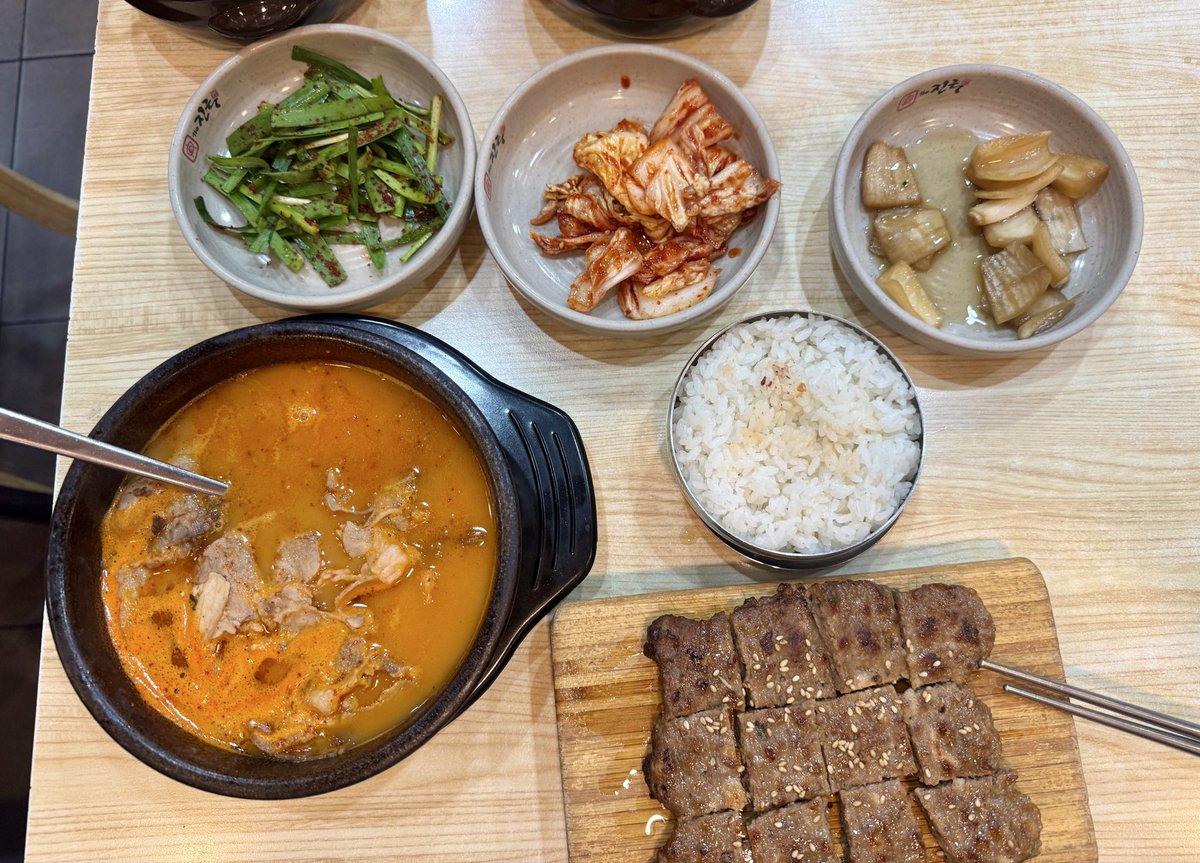 Chris Arnade 🐢🐱🚌 tweet media