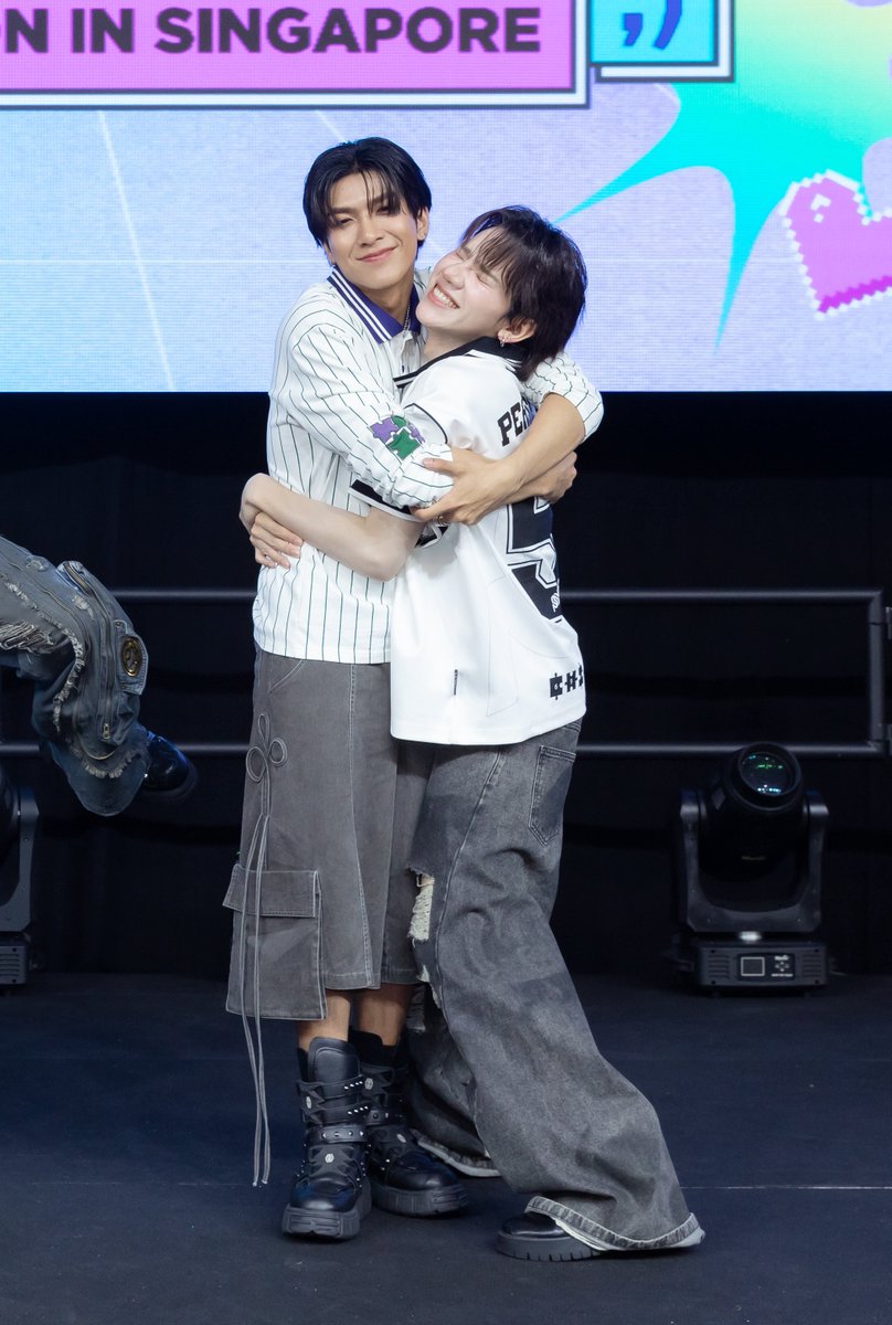 🍉 𝐓𝐎𝐌𝐀𝐍𝐆 🍉 tweet media