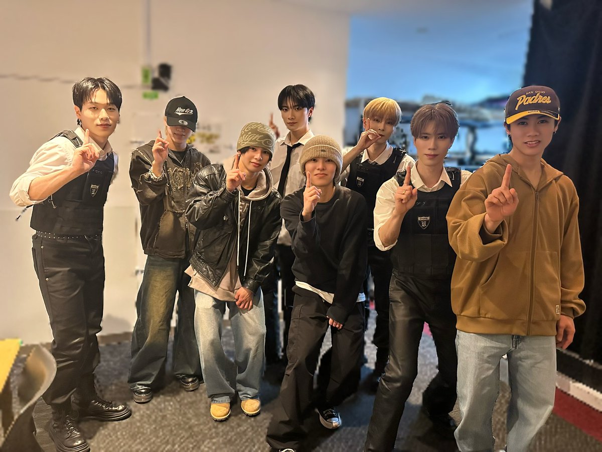 FIVESEASON tweet media