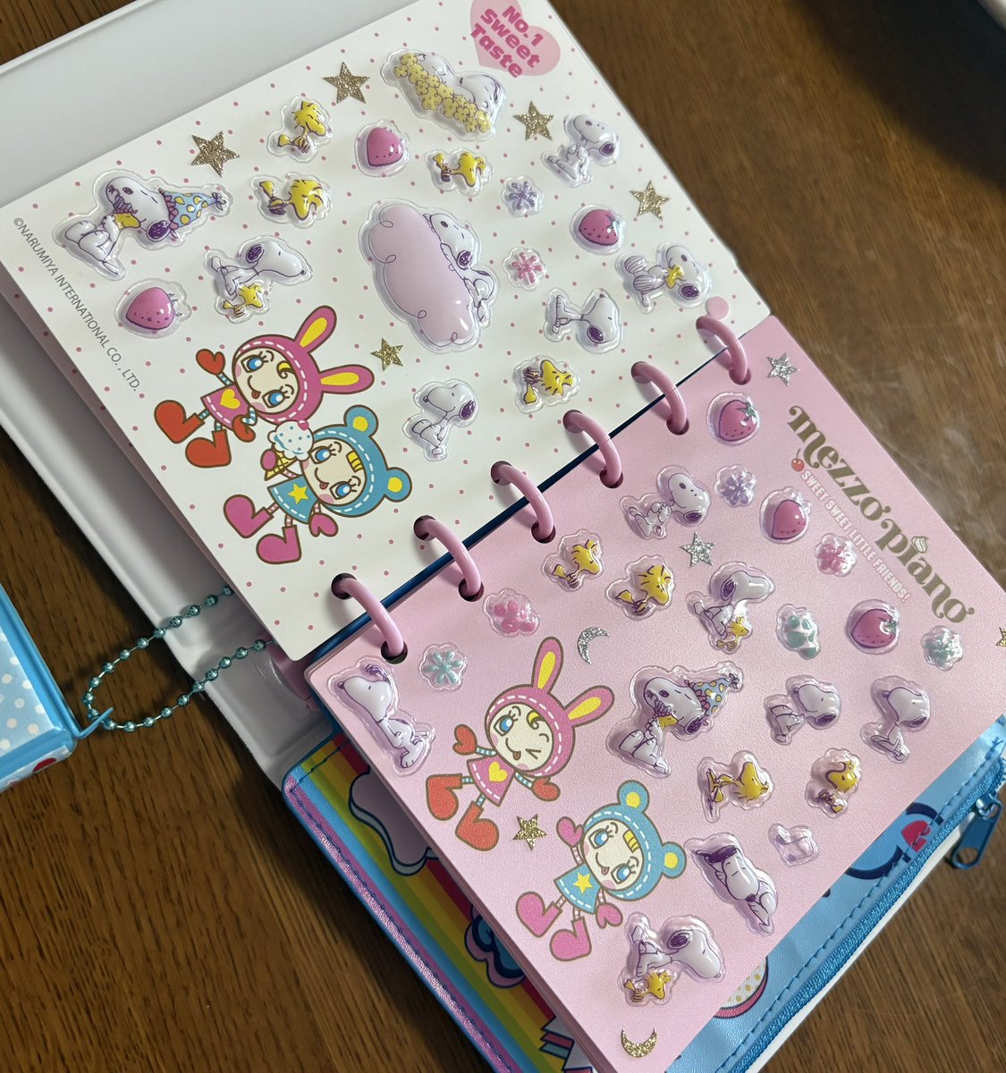 0728emirin's tweet photo. そろそろえみりが作ったお菓子が食べたいっ言われたから、ママがいない時に作るあたり天邪鬼な反抗期娘👶🏻
お菓子焼いてる間にシール帳作ってみたけど、交換したいシールないよ🥹💦 https://t.co/vhMOEwTIis