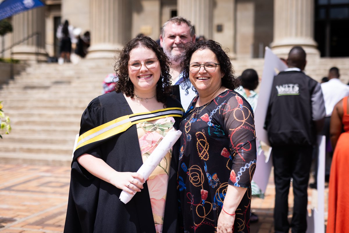 WitsUniversity's tweet photo. Once a Witsie, always a Witsie. ๐
Congratulations! ๐๐
#Witsie4Life #WitsGrad #WitsForGood https://t.co/KYLGHHMemM