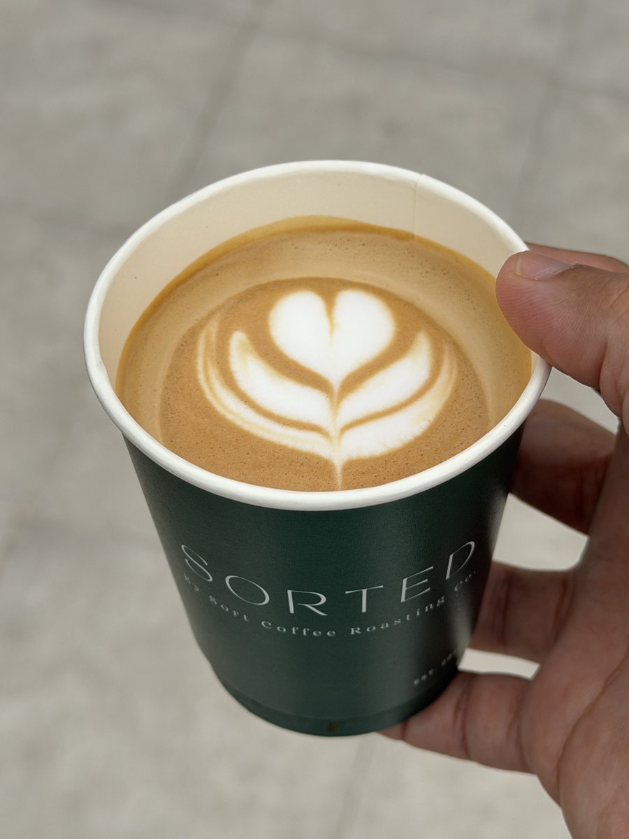 مــاجــد tweet media