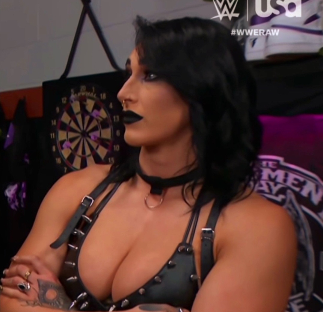 AdumStrange's tweet photo. @HollywoodB87901 Nobody sells like LIV. Nobody!

But,, 
Rhea was once called 'god body Mami' for A reason! OG Judgement day Ripley; A few years back—was stacked, jacked &amp; knockout gorgeous all at the same time. https://t.co/2MIKFGmYWZ