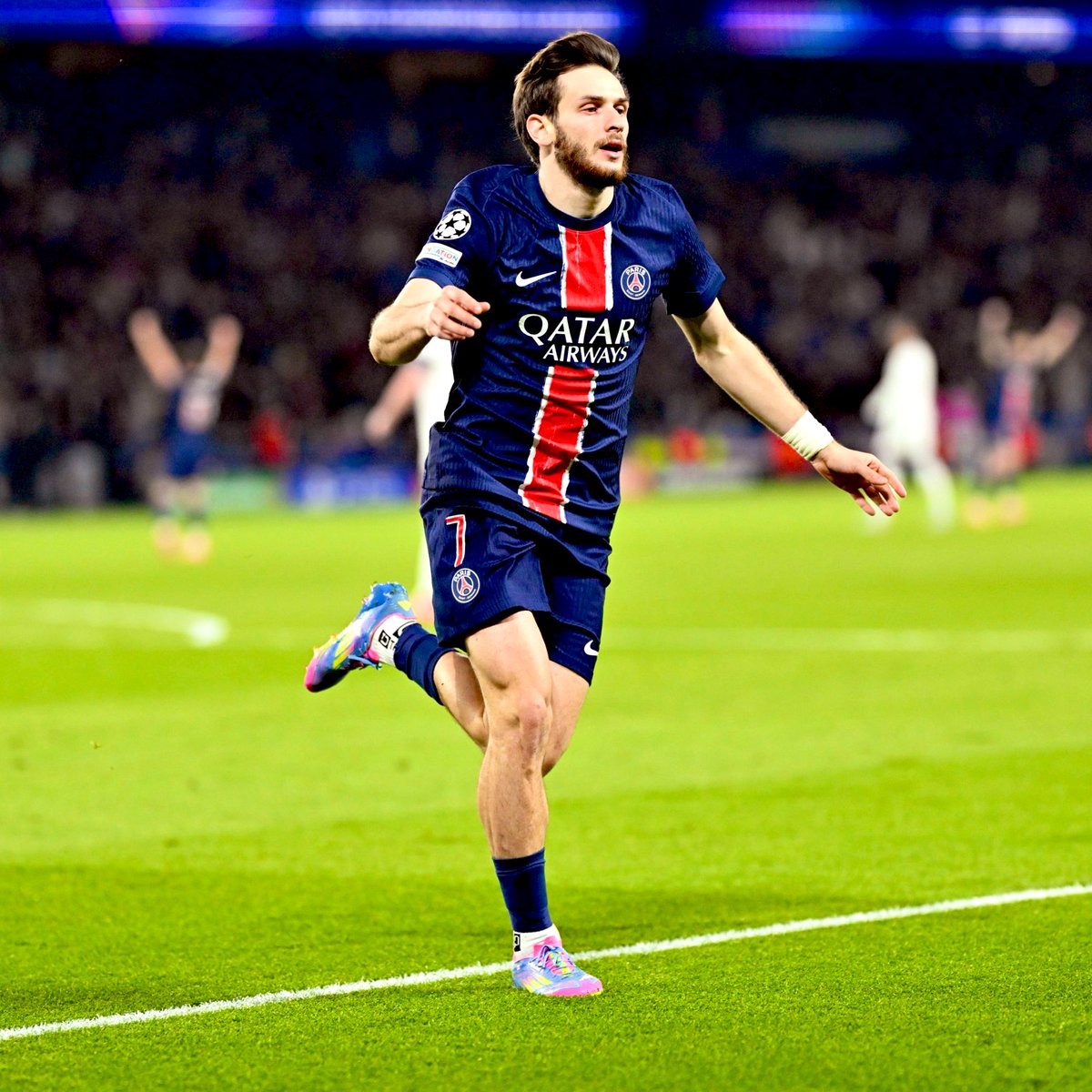 Suka Bahas Bola tweet media