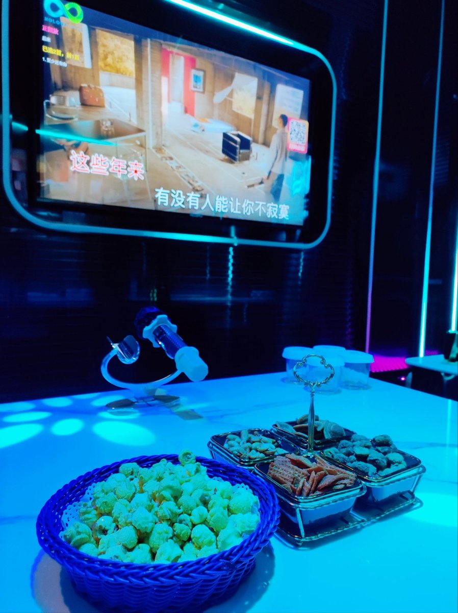 Desmond Theodore tweet media