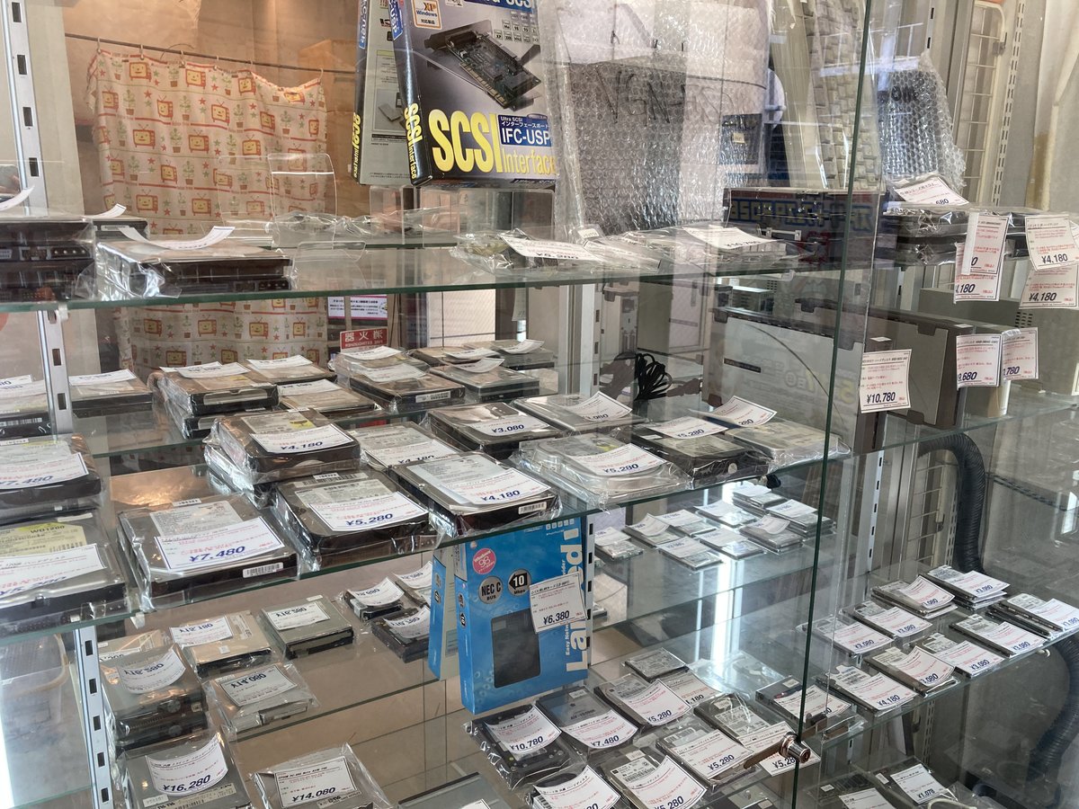 恵美須町駅より1分の
【バスアンドタグ】さんは
PCの修理・買取販売のお店です🙌

30年以上の実績で
レガシーOS
PC-98シリーズのサポート等、修理が強い💪

ここで購入した商品でなくても
修理可能との事✨

⬇️HP⬇️
bustag.co.jp

#でんでんタウン #オタロード #なんさん通り #日本橋商店街