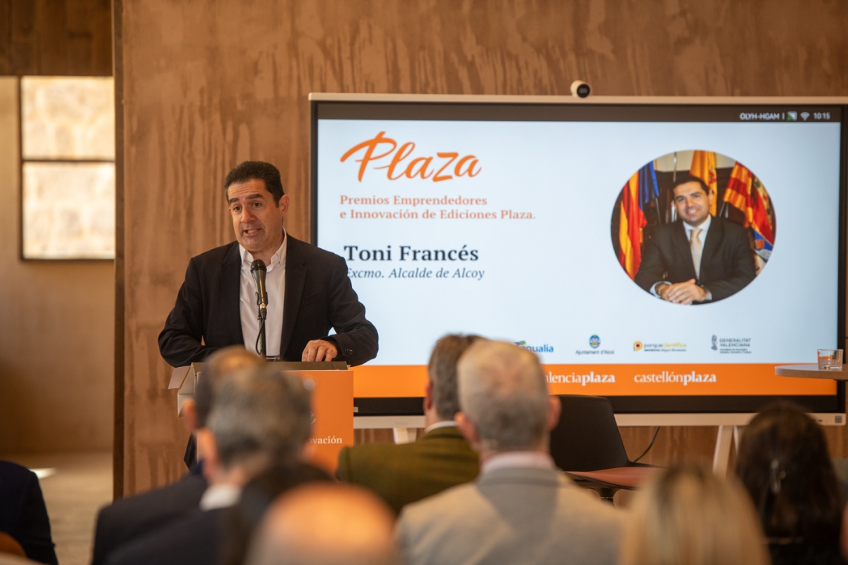 PlazaInnova's tweet photo. 🗣️ Toni Francés, alcalde: "Alcoy dispone de talento y debe servir para transformar y modernizar nuestra industria"  
🔗 https://t.co/6mdgRnglK7 https://t.co/LQYn9Otj00