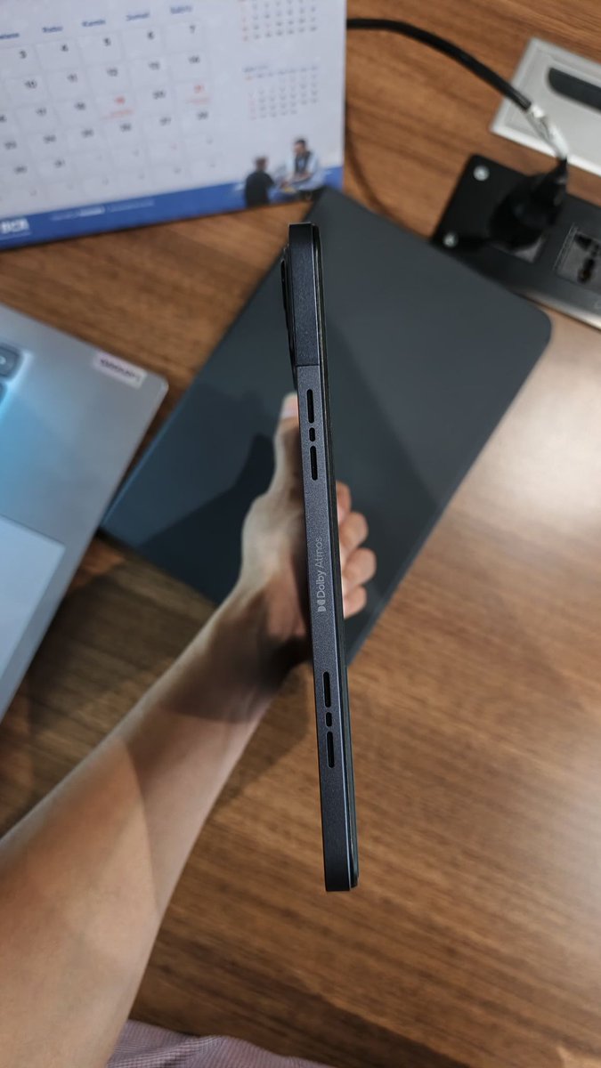 Unpadfess tweet media