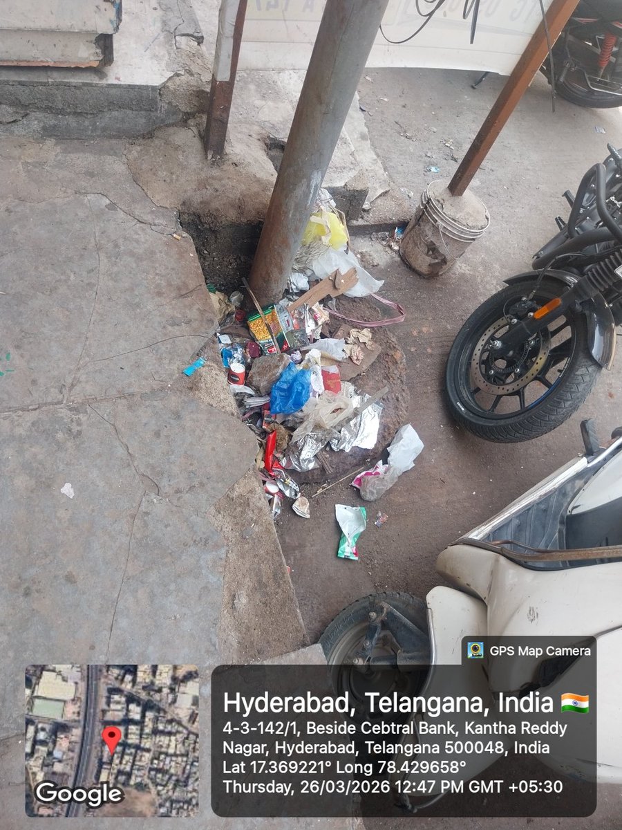Hyd24x7's tweet photo. @GHMCOnline please instruct your warriors to pickup the garbage after completion of cleaning process.
@TelanganaCMO @CommissionrGHMC @gadwalvijayainc https://t.co/2KTUyU0jCx