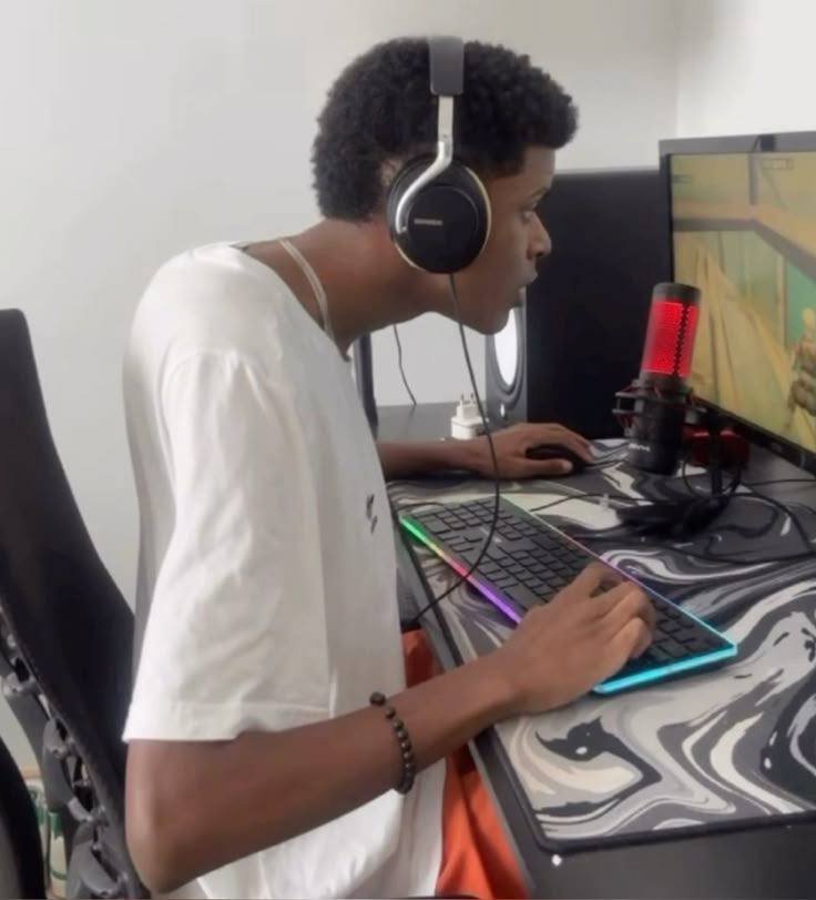 Emperor.SOL tweet media