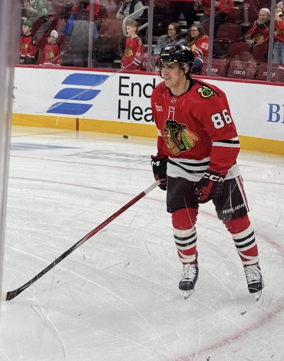 mandyhawk19 tweet media