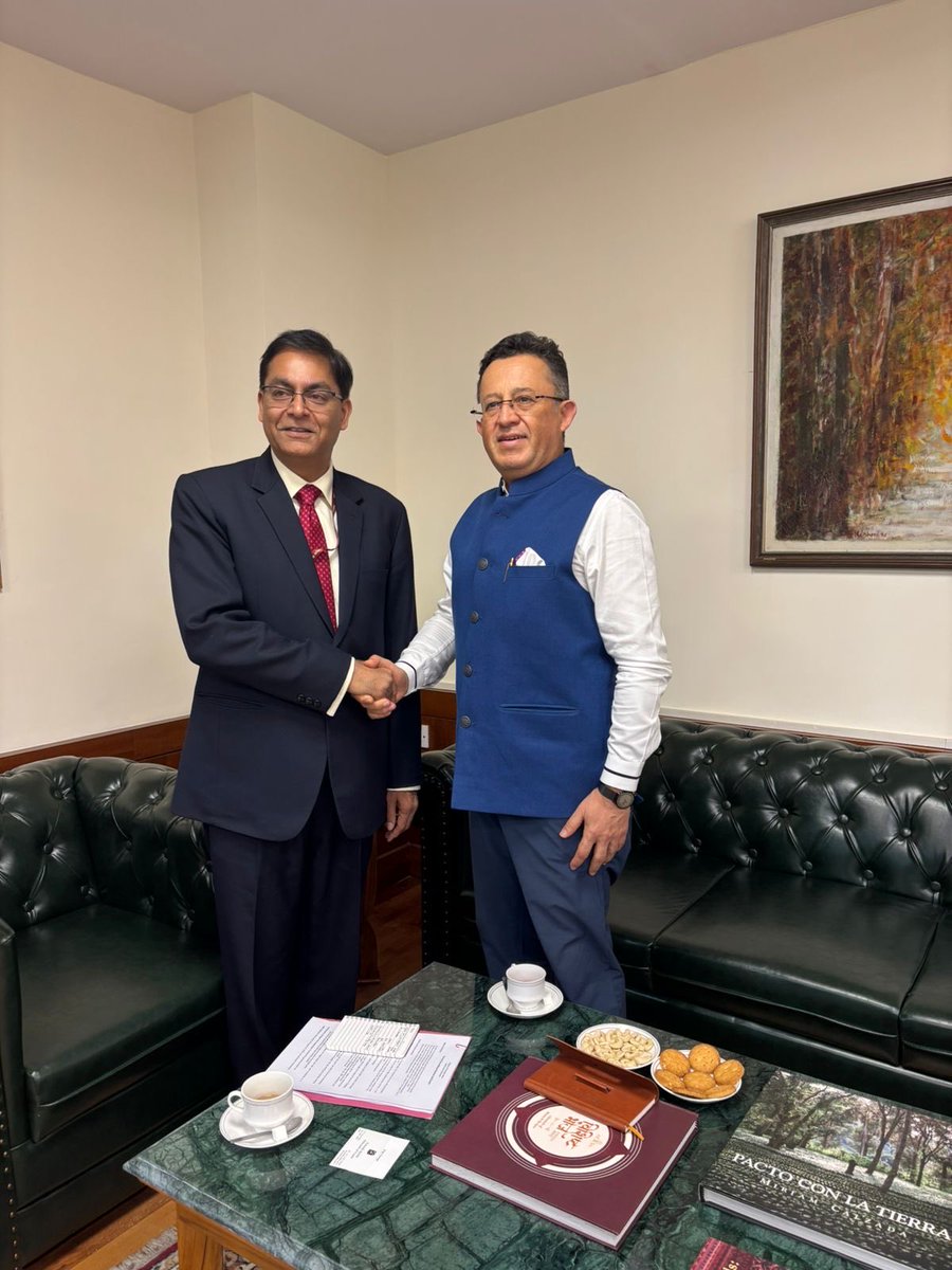 Embajada Ecuador India tweet media