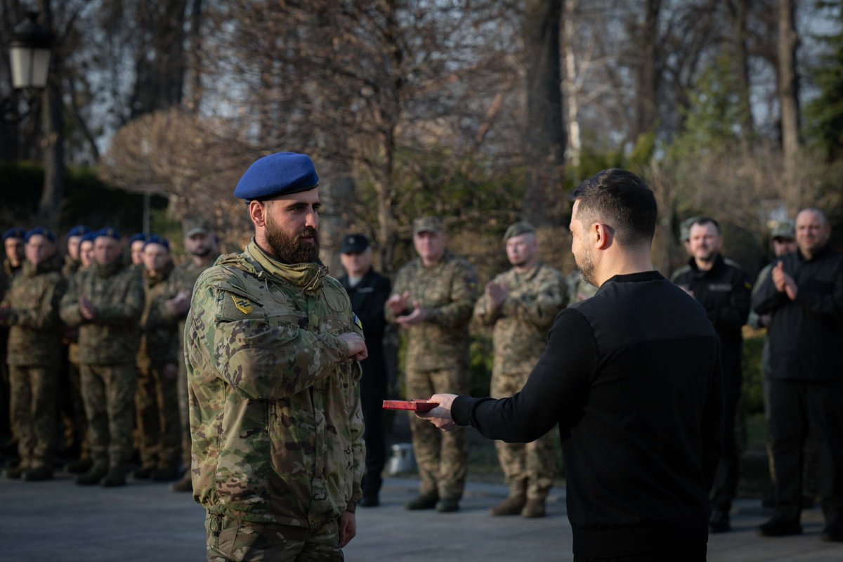 Volodymyr Zelenskyy / Володимир Зеленський tweet media